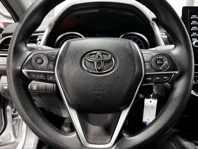 Vehicle image 14 of 25