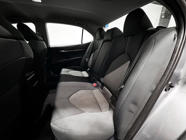 Vehicle image 20 of 25