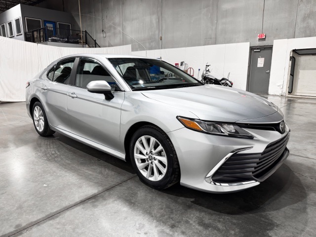 Vehicle image 6 of 25
