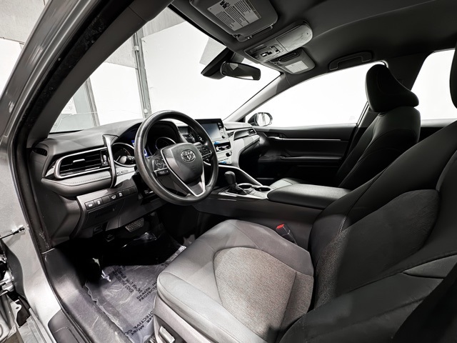 Vehicle image 9 of 25