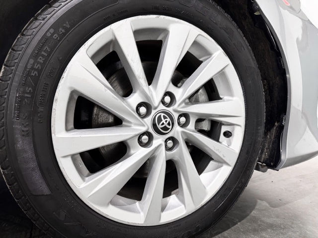 Vehicle image 10 of 25