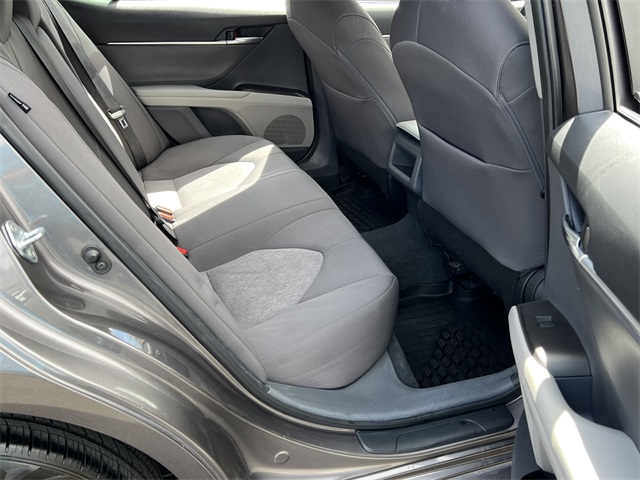 Vehicle image 23 of 28