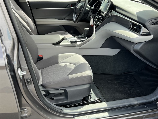 Vehicle image 24 of 28