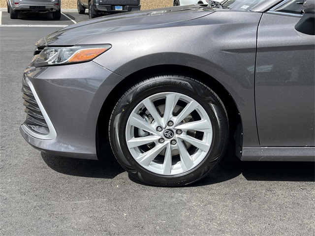 Vehicle image 27 of 28