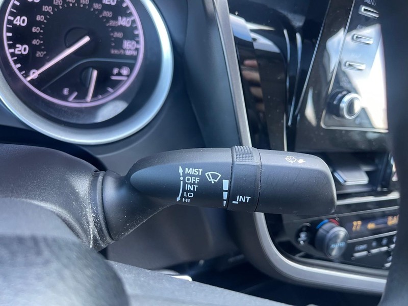 Vehicle image 31 of 32