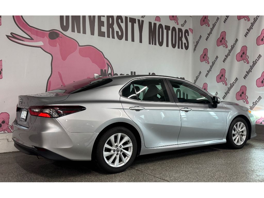 Vehicle image 8 of 29