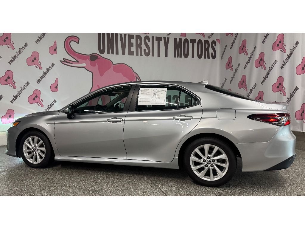Vehicle image 10 of 29
