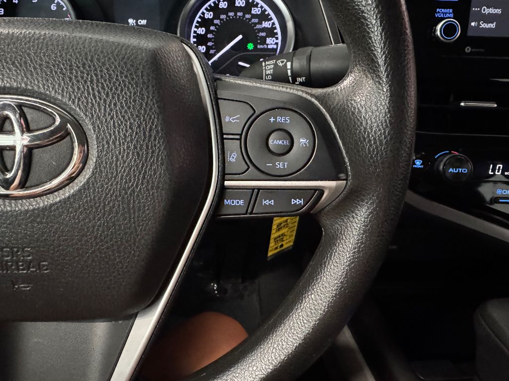 Vehicle image 23 of 29