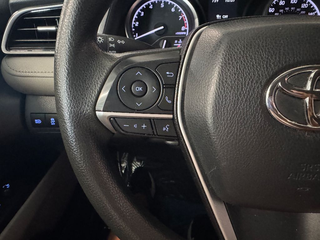 Vehicle image 21 of 29