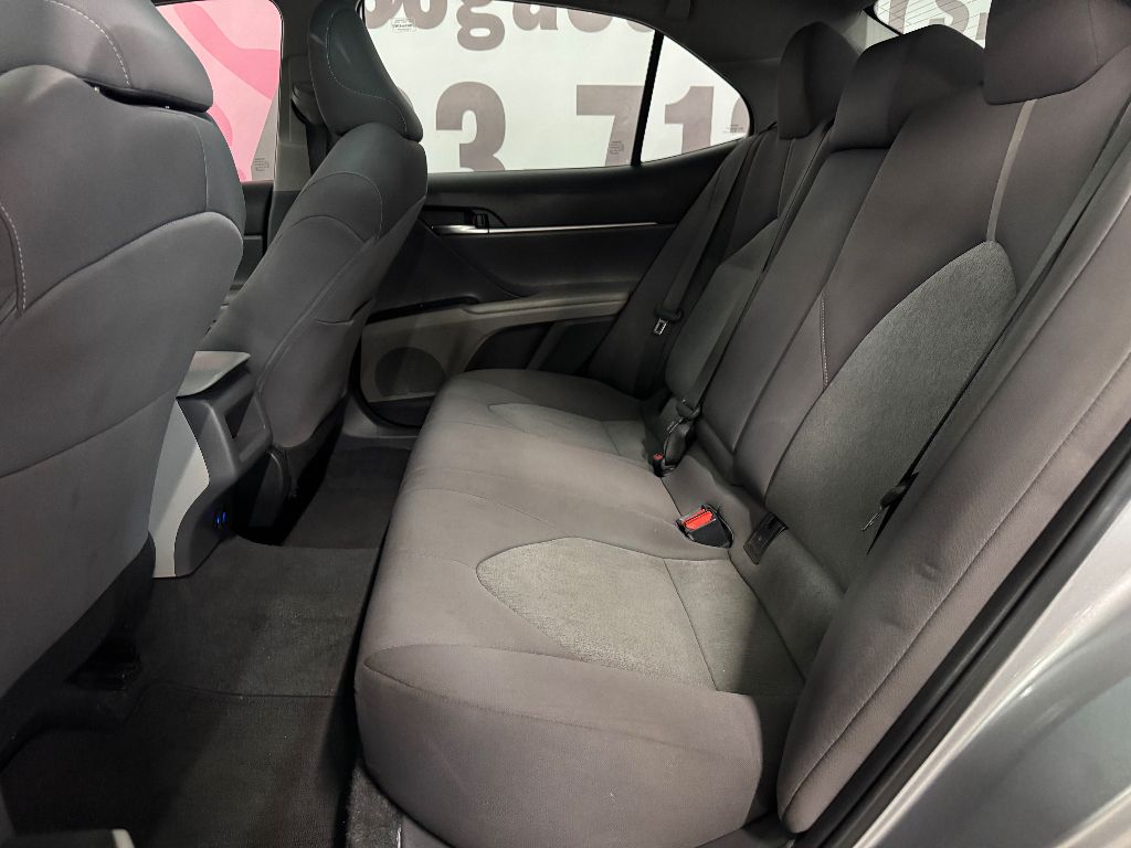 Vehicle image 20 of 29