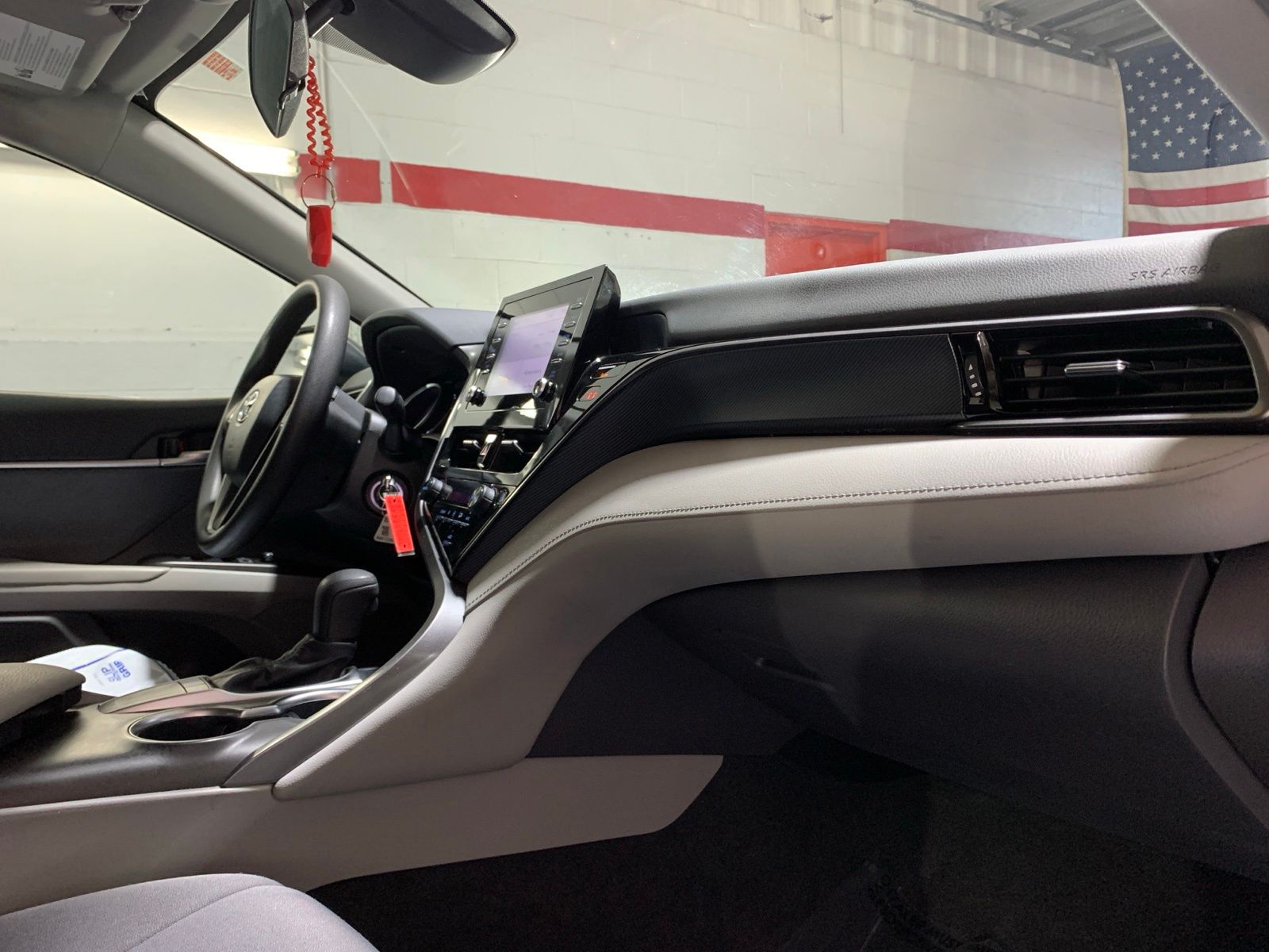 Vehicle image 15 of 27
