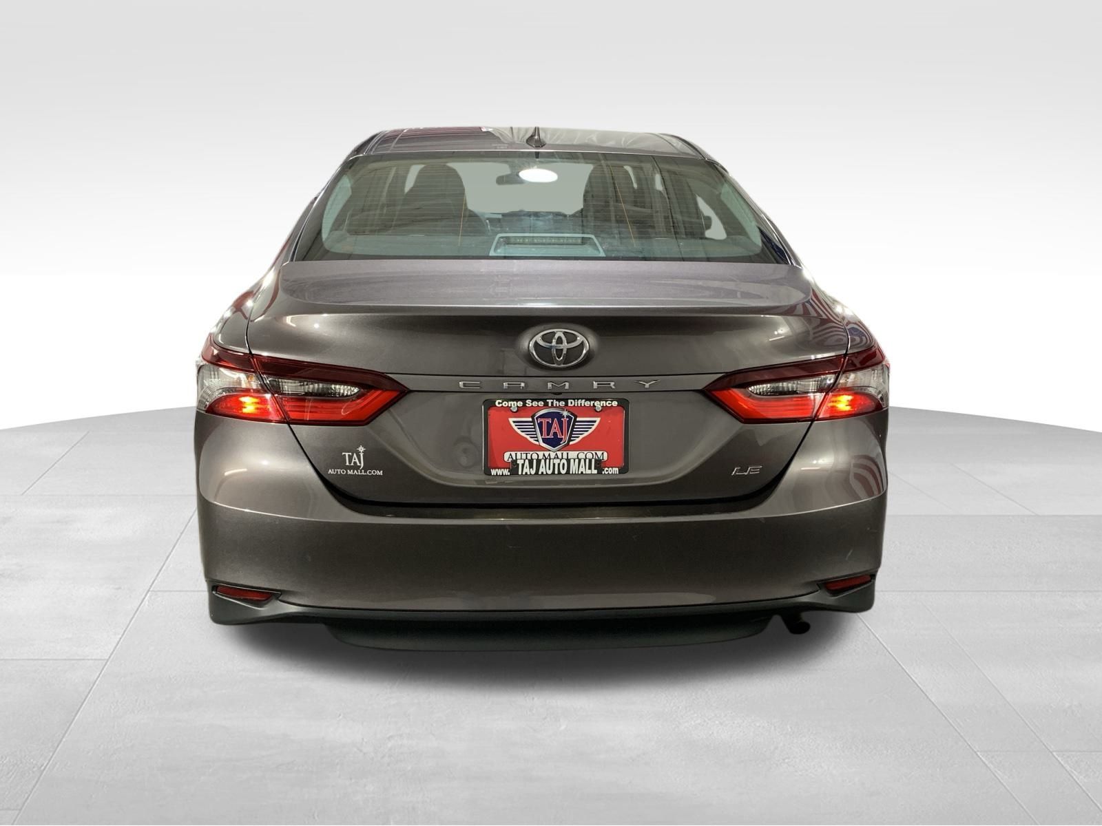 Vehicle image 6 of 27