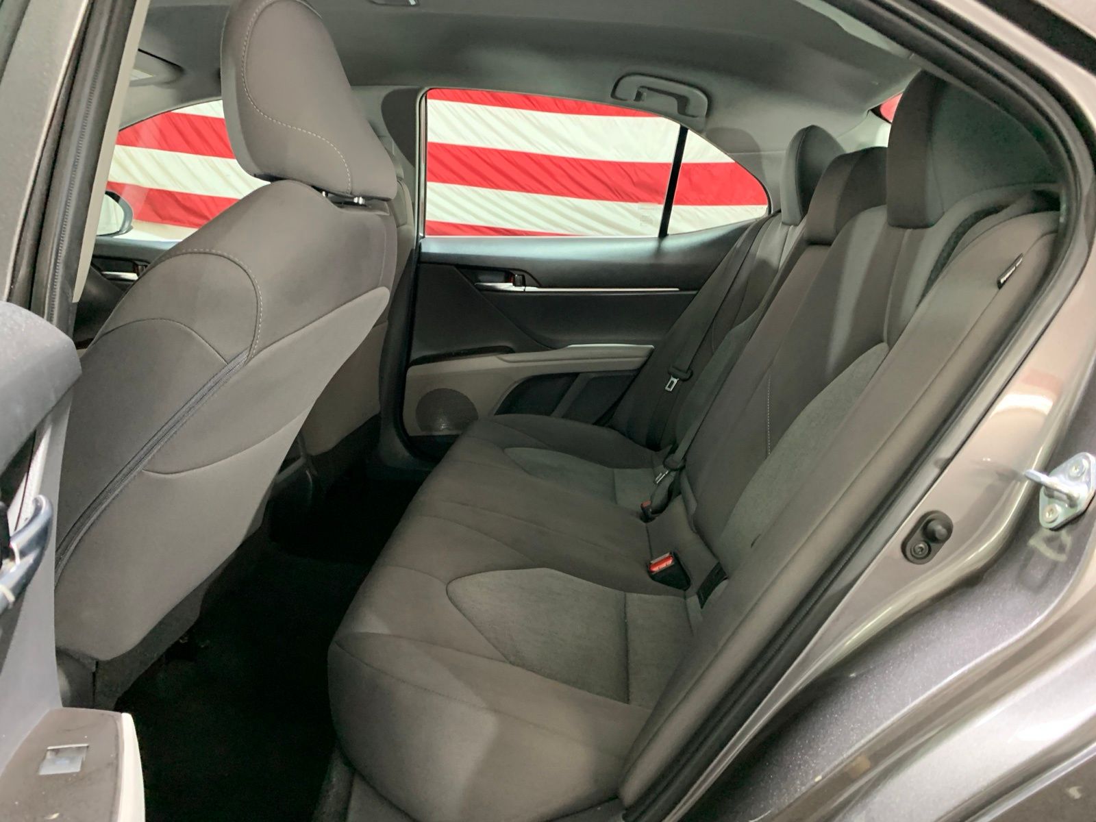 Vehicle image 12 of 27