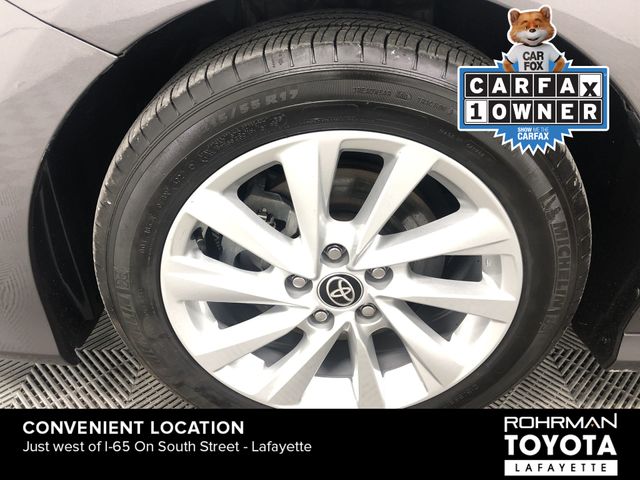 Vehicle image 27 of 30