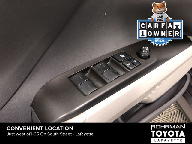 Vehicle image 13 of 30