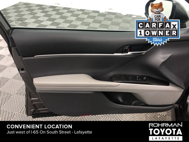 Vehicle image 12 of 30