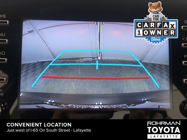 Vehicle image 21 of 30
