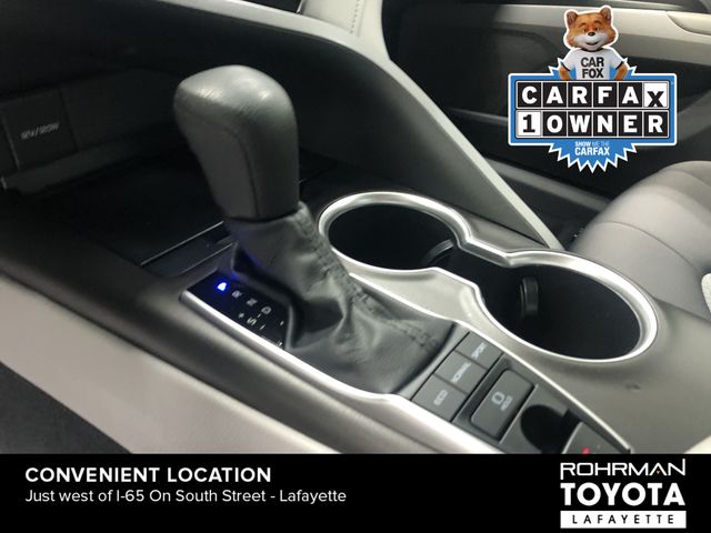 Vehicle image 24 of 30