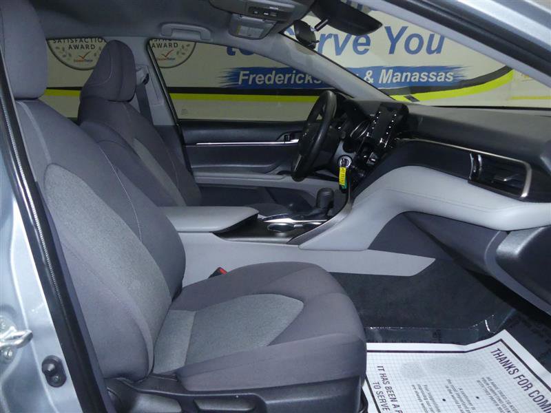 Vehicle image 4 of 29