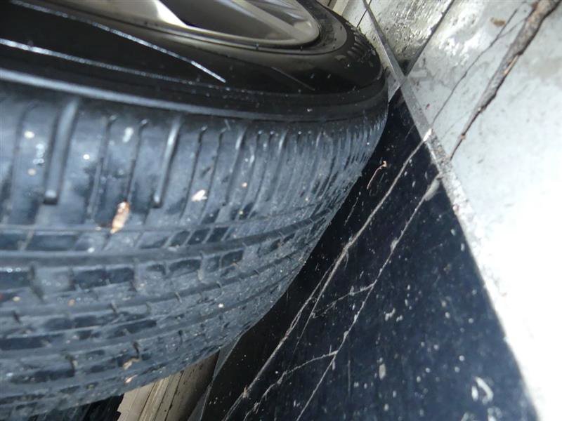 Vehicle image 28 of 29