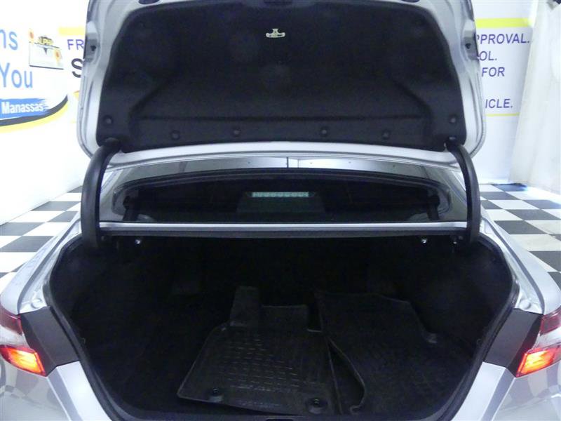 Vehicle image 22 of 29