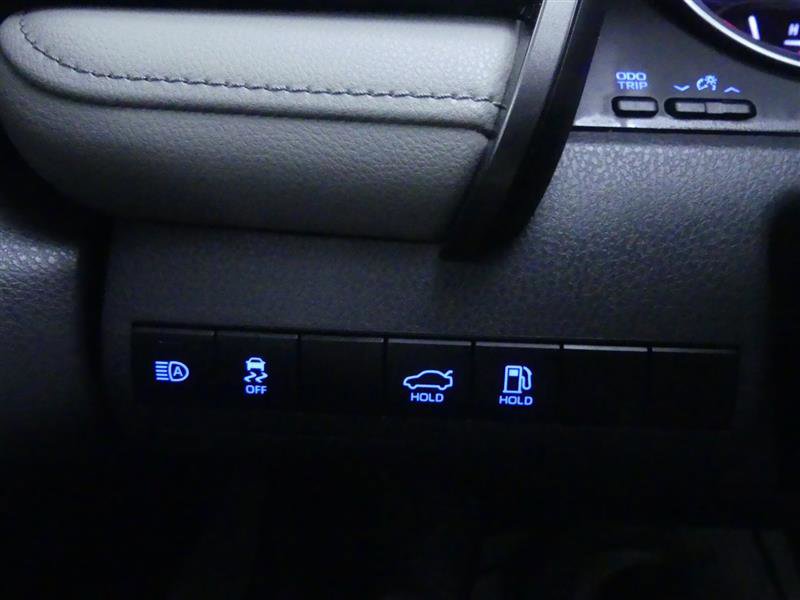 Vehicle image 14 of 29
