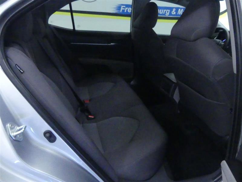 Vehicle image 16 of 29