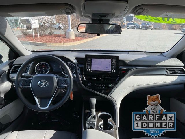 Vehicle image 14 of 21