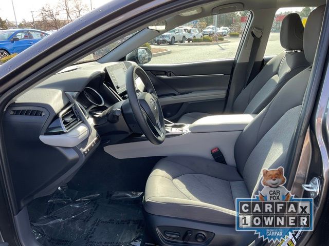 Vehicle image 12 of 21