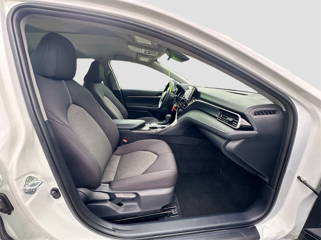Vehicle image 18 of 18