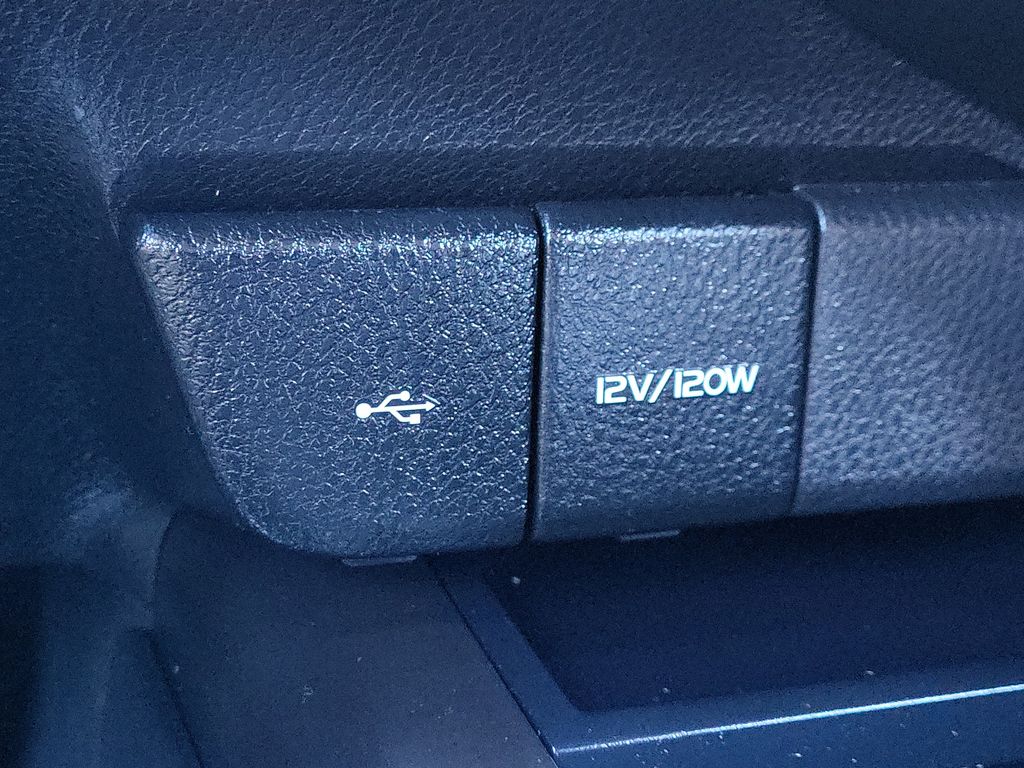 Vehicle image 23 of 30