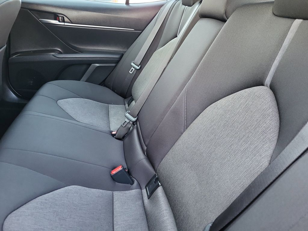 Vehicle image 12 of 30