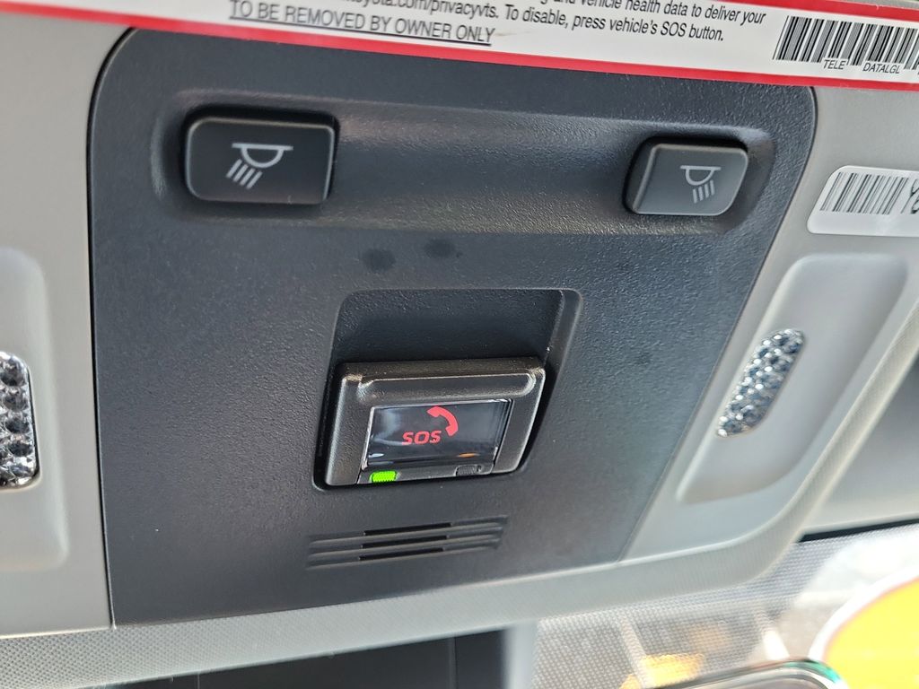 Vehicle image 25 of 30