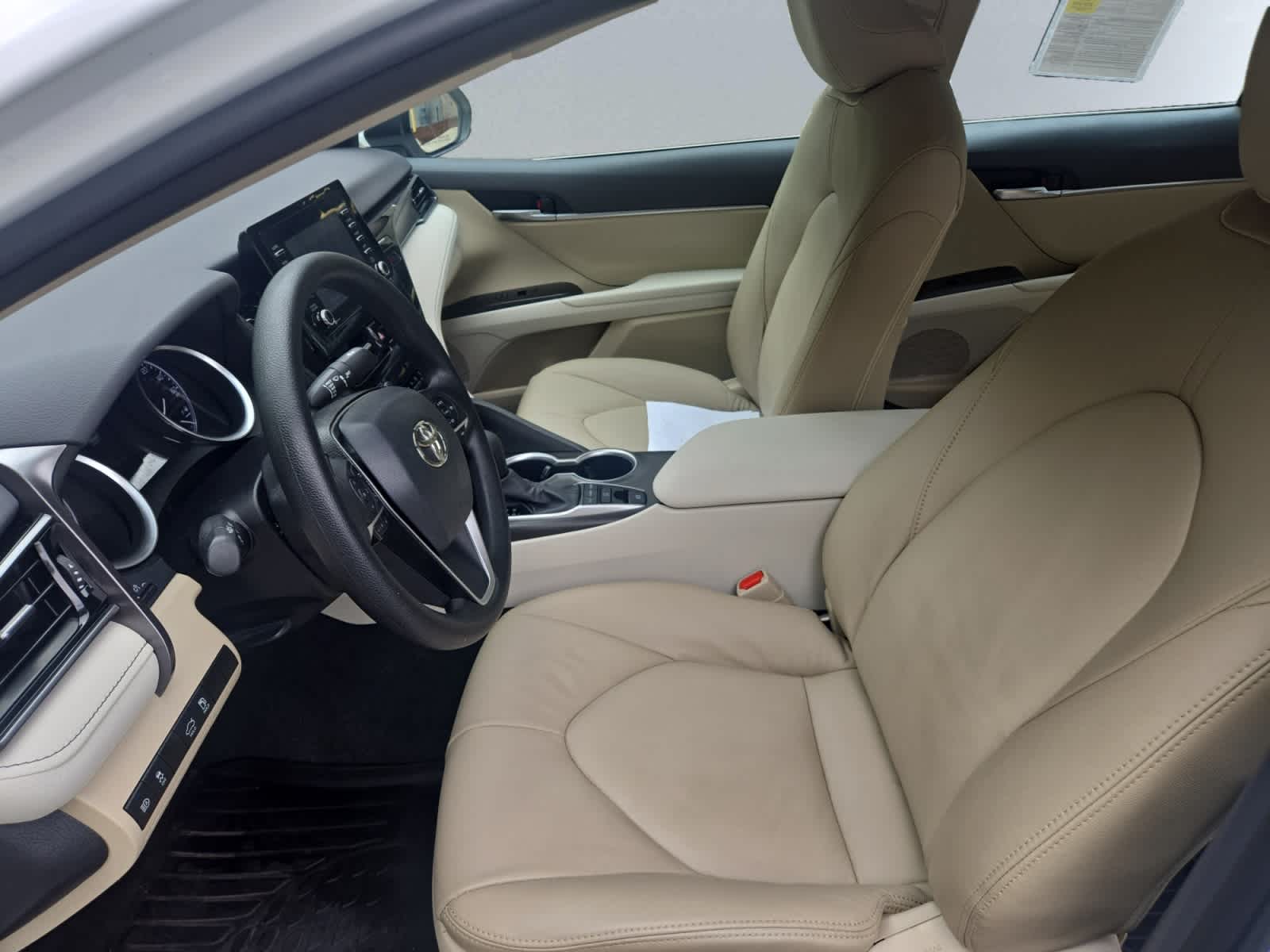 Vehicle image 9 of 25