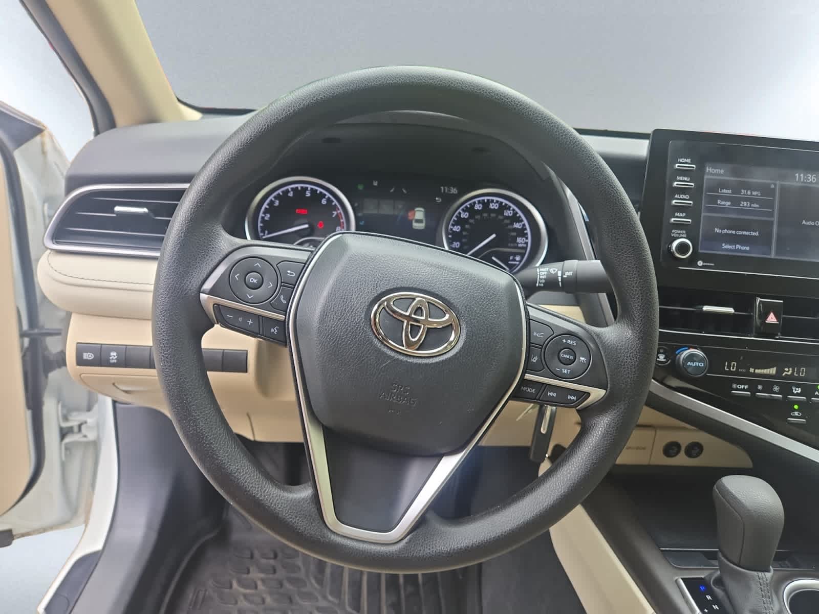 Vehicle image 18 of 25