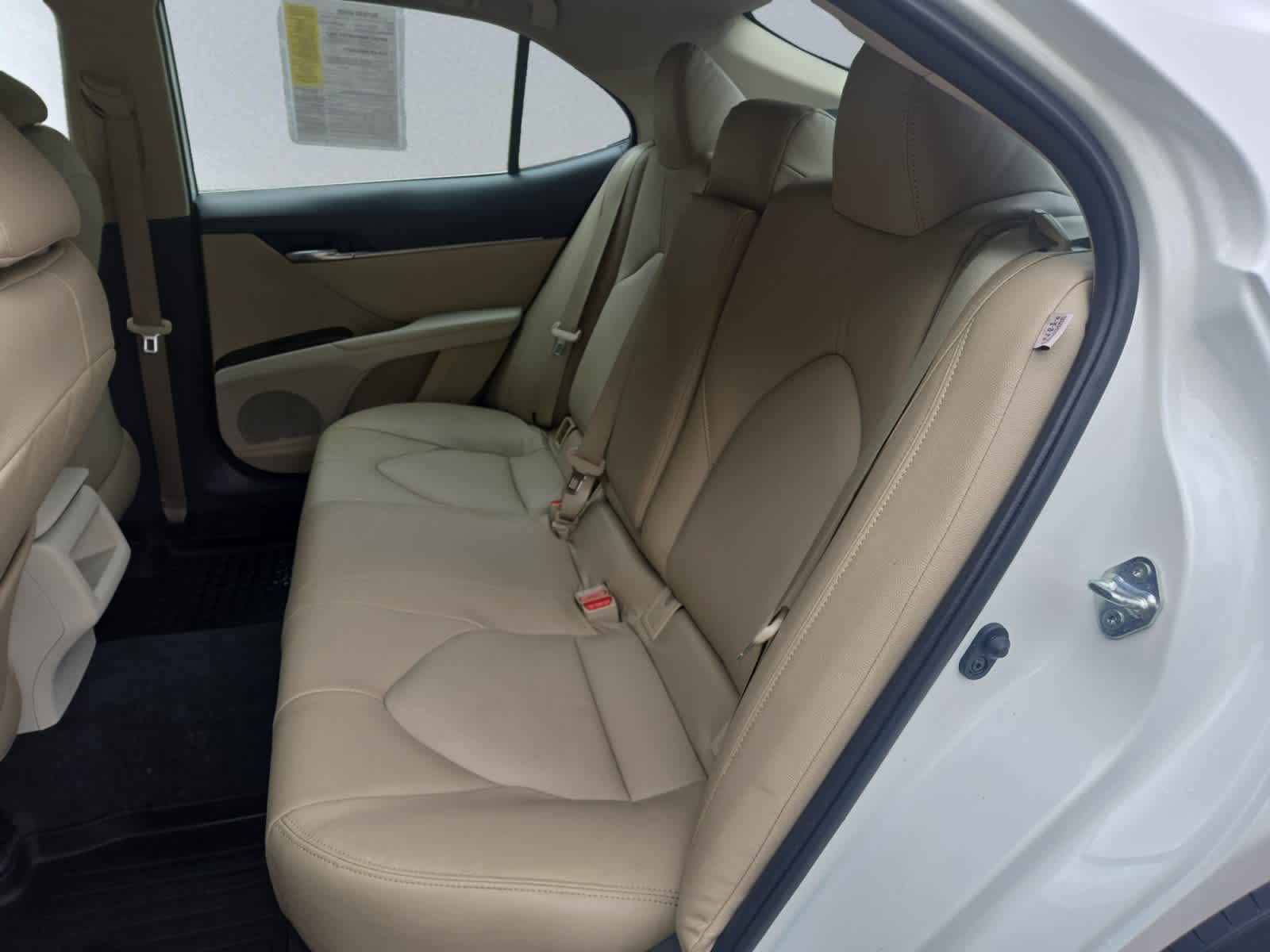 Vehicle image 19 of 25