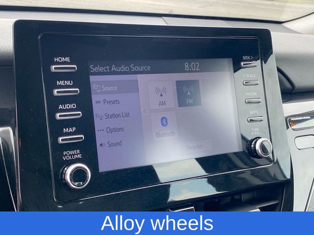 Vehicle image 23 of 32