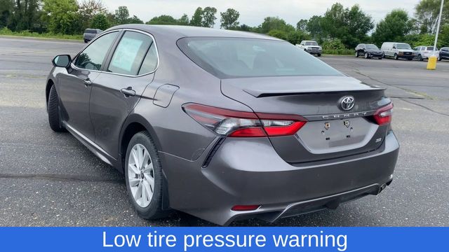 Vehicle image 9 of 32