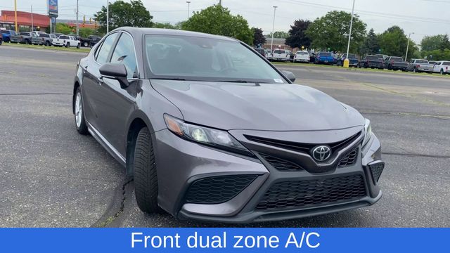 Vehicle image 5 of 32