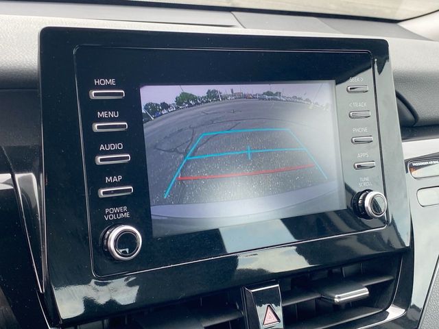 Vehicle image 22 of 32