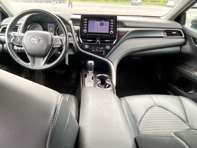 Vehicle image 19 of 32