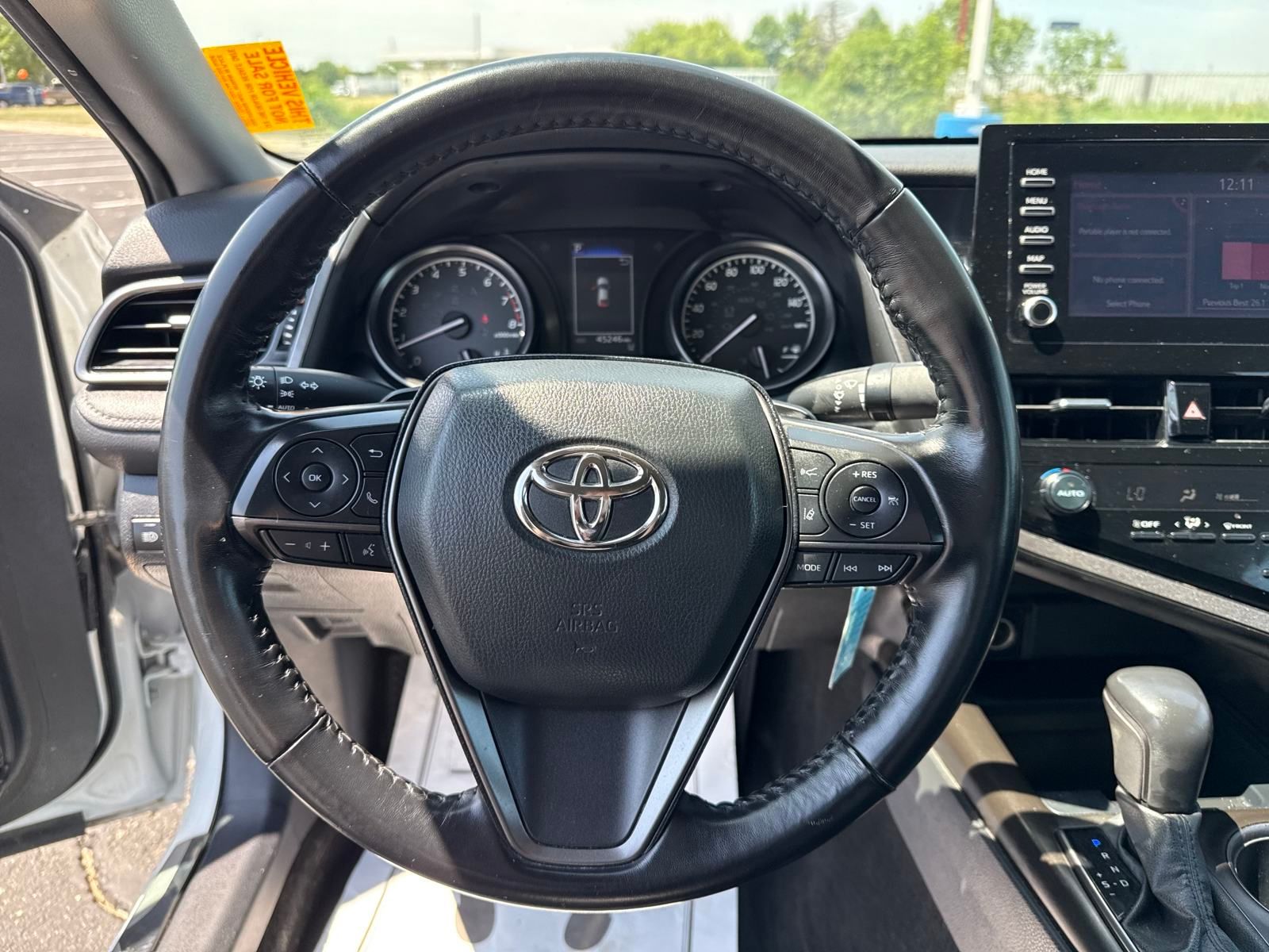 Vehicle image 25 of 39