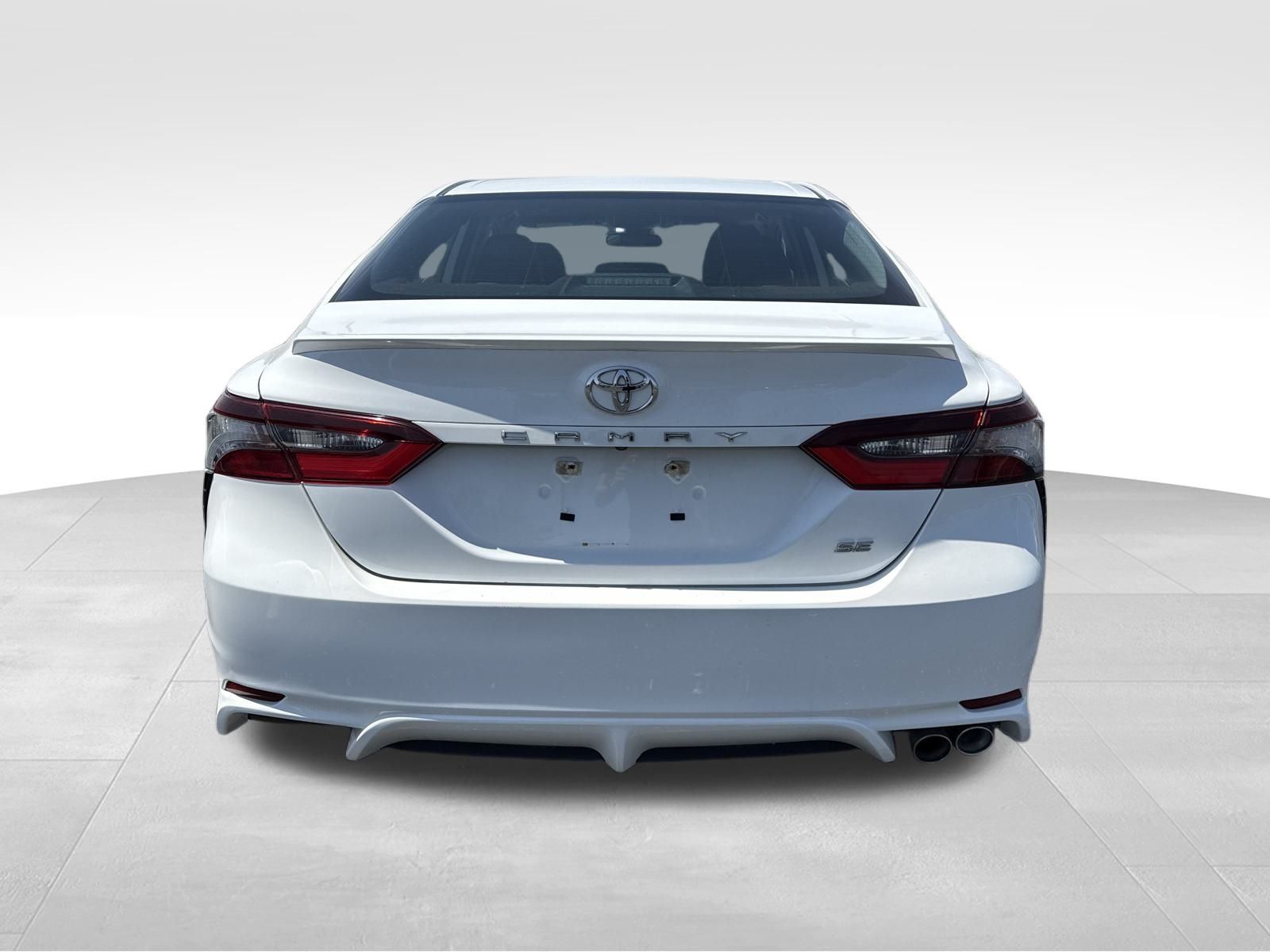 Vehicle image 6 of 39