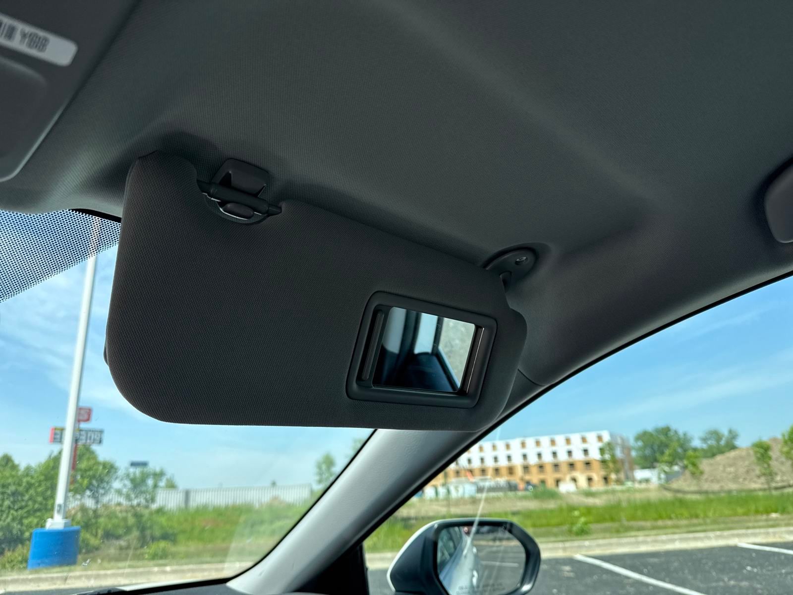 Vehicle image 31 of 39