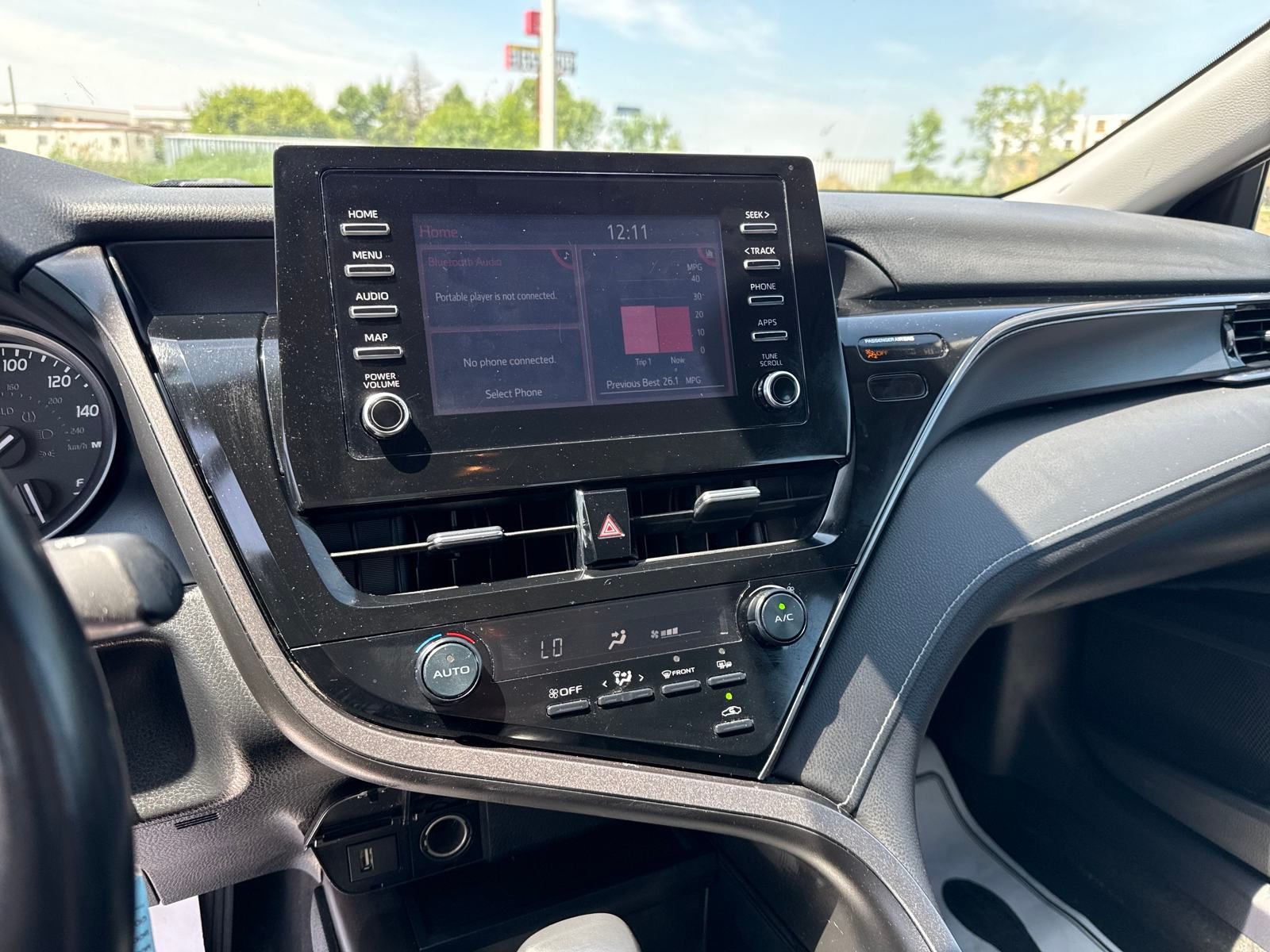 Vehicle image 17 of 39