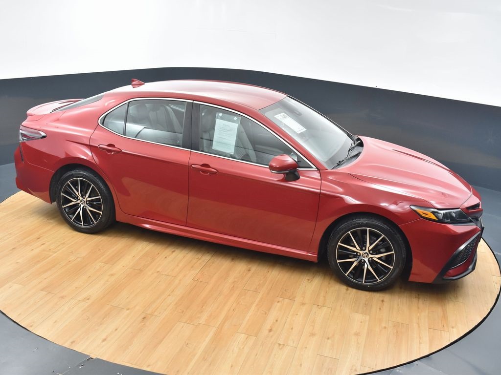 Vehicle image 6 of 45
