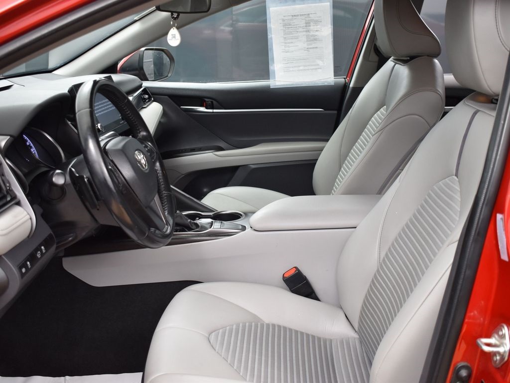 Vehicle image 20 of 45