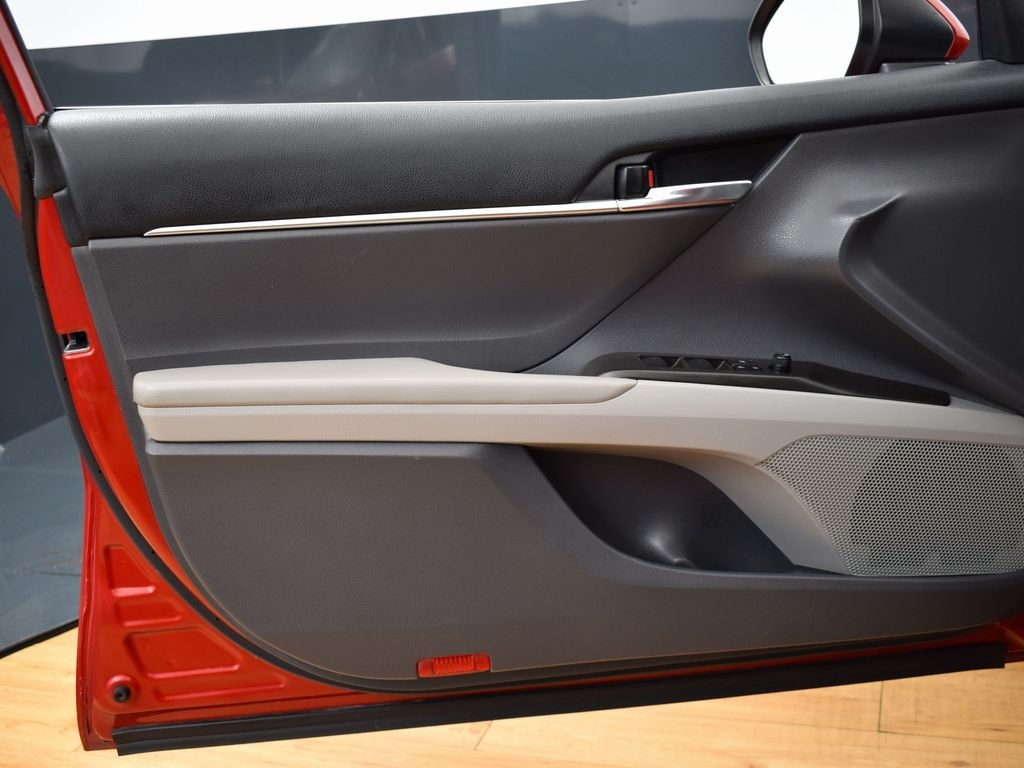 Vehicle image 43 of 45