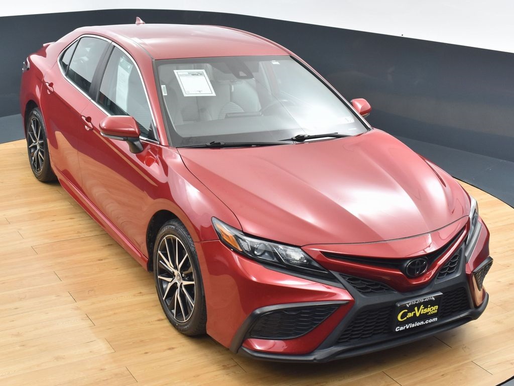 Vehicle image 10 of 45