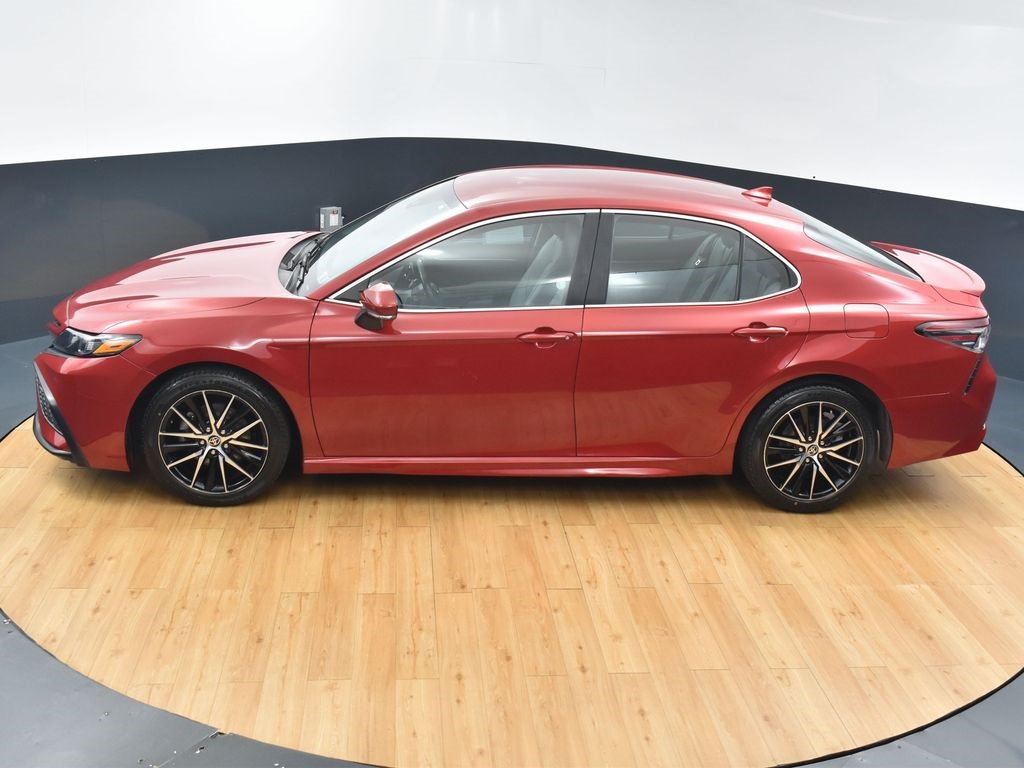 Vehicle image 13 of 45